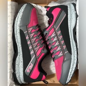 Fila Big Girls Evergrand TR 21.5 Trail Running Hiking Shoes, Traction, Size 6.5